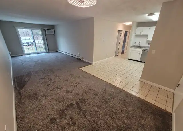 Property at 377 Huse Rd #3, Manchester, NH, 03103, 2 beds, 1 bath, [object Object]