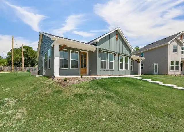 Property at 1207 Chestnut Ct, Runaway Bay, TX, 76426, 1 bed, 1 bath, [object Object]