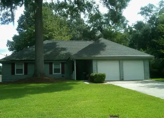 Property at 130 Live Oak Dr, Richmond Hill, GA, 31324, 3 beds, 2 baths, [object Object]