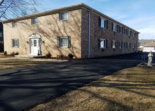 Property at Division Apartments - 137 E Division St, Fond du Lac, WI, 54935, 1 bed, 1 bath, [object Object]