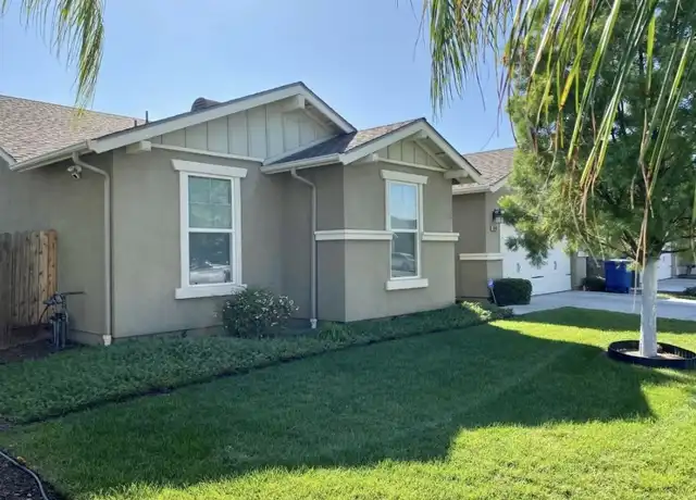 Property at 3684 N Shelly Ave, Fresno, CA, 93727, 4 beds, 3 baths, [object Object]
