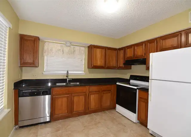 Property at 12400 Overbrook Ln Unit 36B, Houston, TX, 77077, 2 beds, 2 baths, [object Object]