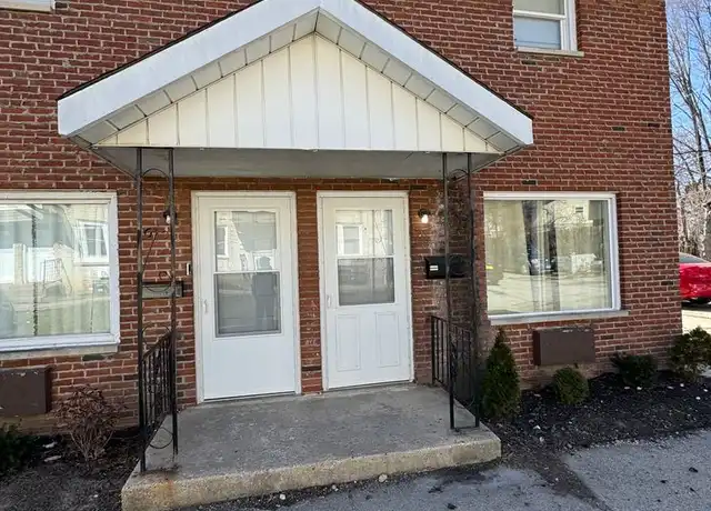 Property at 3308 Sablewood Dr Unit 4, Rockford, IL, 61101, 2 beds, 1.5 baths, [object Object]
