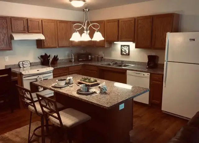 Property at 100 Santa Fe Ave Unit 1102, Bismarck, ND, 58504, 1 bed, 1 bath, [object Object]