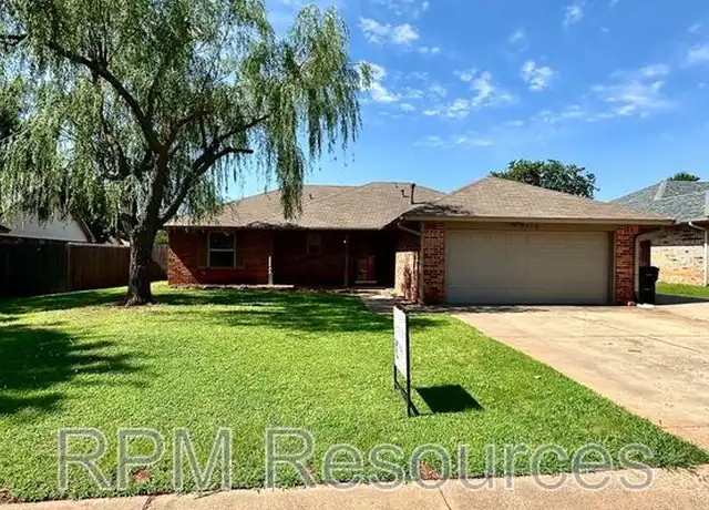 Property at 1420 NE 1st St, Moore, OK, 73160, 3 beds, 2 baths, [object Object]