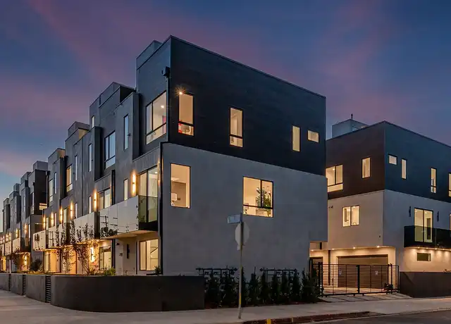 Property at (Sruli) Etiwanda / Collins / Oakbury - 18301 Collins St, Tarzana, CA, 91356, 2 beds, 2.5 baths, [object Object]