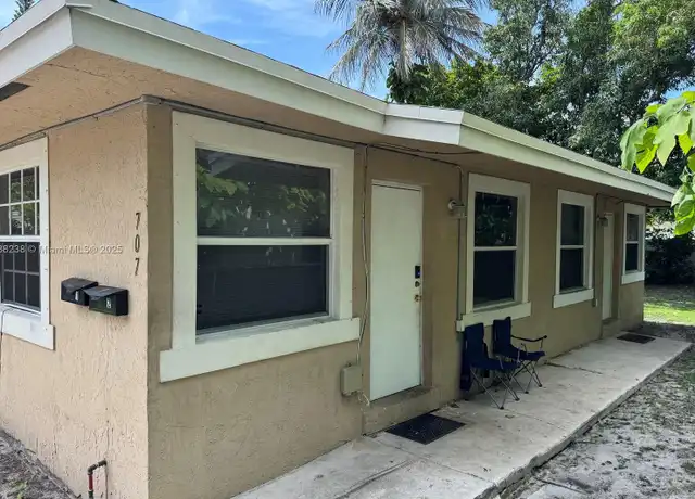 Property at 707 SW 6th St Unit 2, Dania Beach, FL, 33004, 1 bed, 1 bath, [object Object]