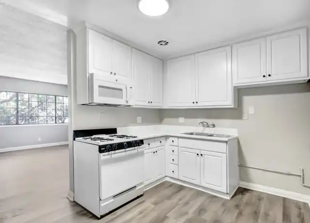 Property at 1336 W Stoneridge Ct Unit K, Ontario, CA, 91762, 2 beds, 1 bath, [object Object]