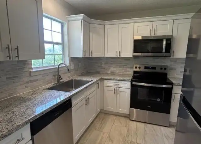 Property at 177 16th St, Gulfport, MS, 39507, 2 beds, 2 baths, [object Object]