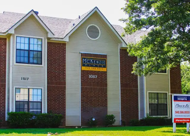 Property at 1017 South Avenue B Unit 2, Denton, TX, 76201, 1 bed, 1 bath, [object Object]