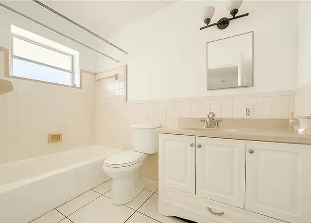 Property at 4928 Hollywood Blvd, Hollywood, FL, 33021, 1 bed, 1 bath, [object Object]