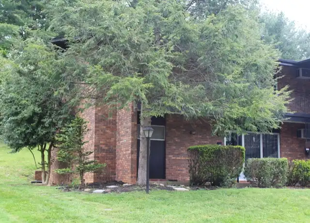 Property at 102 Terrace Ct, Johnson City, TN, 37601, 2 beds, 1 bath, [object Object]