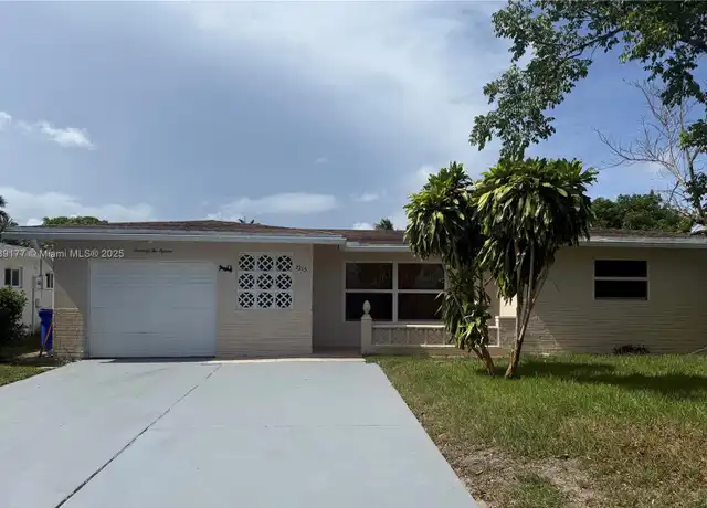 Property at 7215 NW 8th St, Margate, FL, 33063, 2 beds, 2 baths, [object Object]