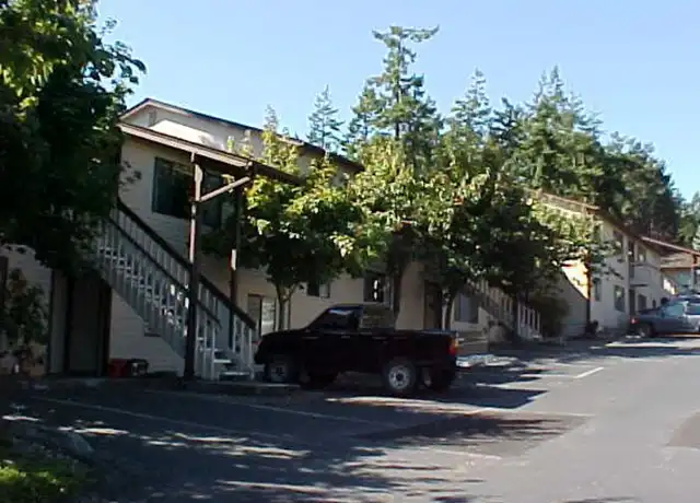 Property at 690 NW Atalanta Way Unit E205, Oak Harbor, WA, 98277, 3 beds, 1.5 baths, [object Object]