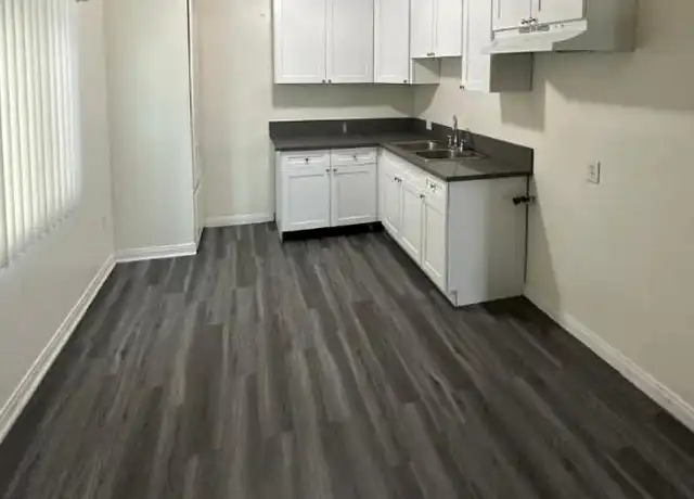 Property at 2811 S Central Ave, Los Angeles, CA, 90011, 2 beds, 1 bath, [object Object]