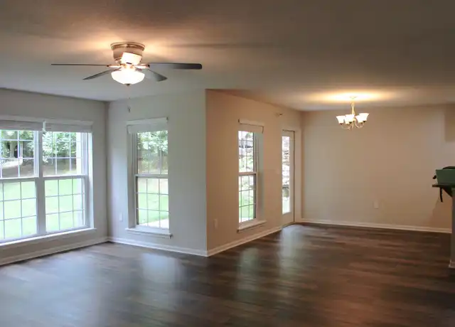 Property at Trailside Apartments - 1312 White Oak Ln, Columbia, MO, 65203, 3 beds, 3 baths, [object Object]