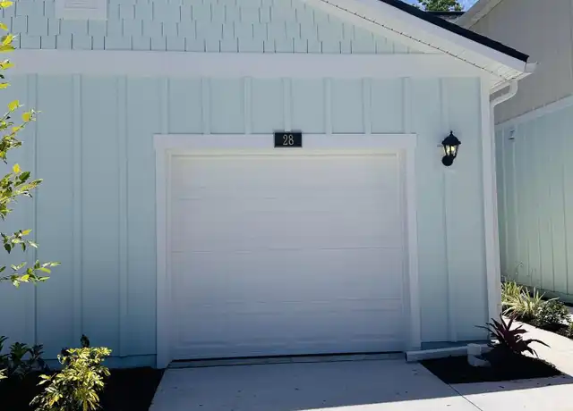Property at 28 Tidal Beach Ave, Saint Augustine, FL, 32095, 2 beds, 2.5 baths, [object Object]