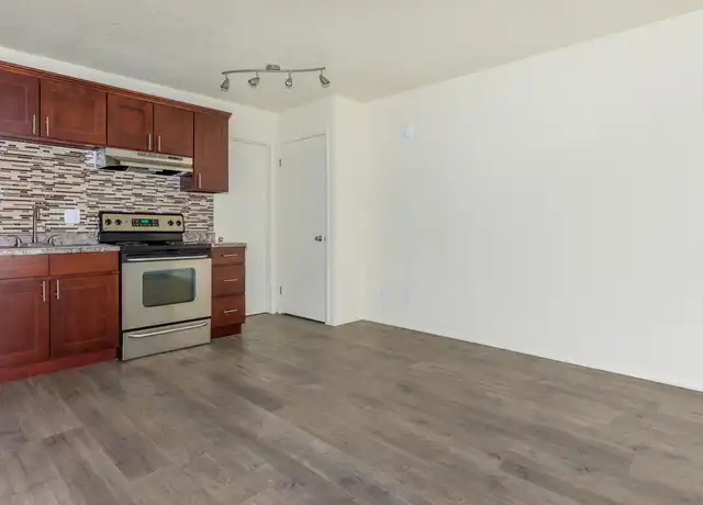 Property at Los Vecinos - 1950 N 43rd Ave, Phoenix, AZ, 85009, 0-1 beds, 1 bath, [object Object]