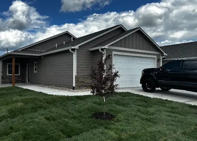 Property at 9901 Weeping Willow Dr, Manhattan, KS, 66502, 3 beds, 2 baths, [object Object]