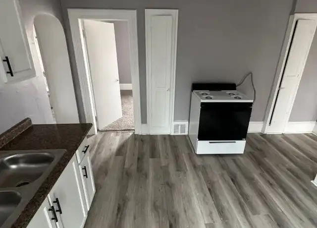 Property at 11526 Woodland Ave Unit 2, Cleveland, OH, 44104, 3 beds, 1 bath, [object Object]