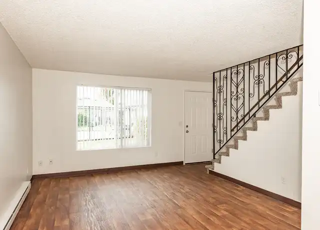 Property at Cinnamon Square Apartments - 13609 Gaffney Ln, Oregon City, OR, 97045, 2 beds, 1 bath, [object Object]