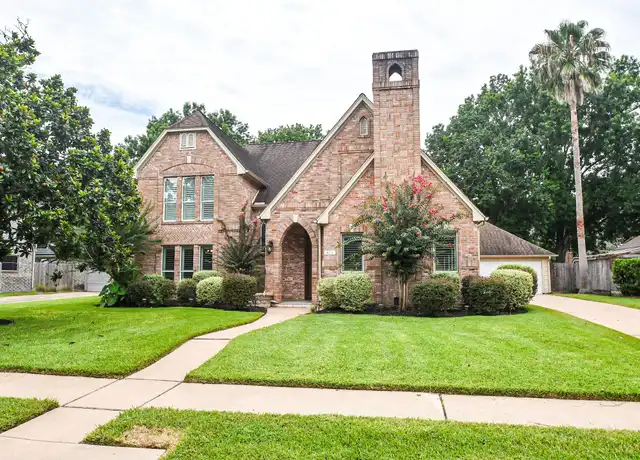 Property at 811 Sugarplum Cir, Sugar Land, TX, 77498, 4 beds, 2.5 baths, [object Object]