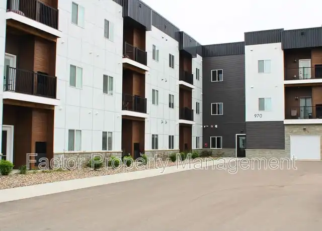 Property at 970 N 3rd St Unit 102, St Peter, MN, 56082, 2 beds, 2 baths, [object Object]
