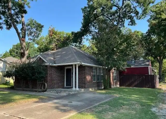 Property at 704 1st Ave, McKinney, TX, 75069, 3 beds, 2 baths, [object Object]
