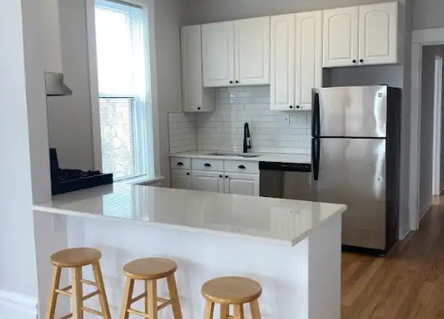 Property at 4200 N Damen Ave Unit 3, Chicago, IL, 60618, 3 beds, 2 baths, [object Object]