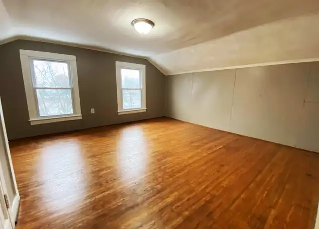 Property at 136 Lyndhurst St, Rochester, NY, 14605, 3 beds, 1 bath, [object Object]
