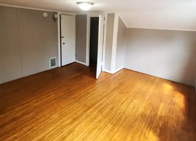 Property at 136 Lyndhurst St, Rochester, NY, 14605, 3 beds, 1 bath, [object Object]