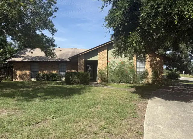 Property at 912 Springhill Dr, New Braunfels, TX, 78130, 3 beds, 2 baths, [object Object]