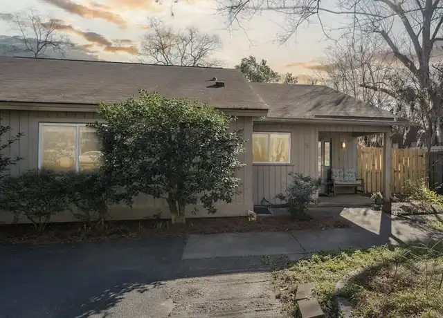 Property at 5 Bent Oaks Ct, Savannah, GA, 31404, 3 beds, 2 baths, [object Object]