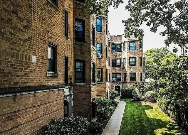 Photo of 1406 Elmwood Ave, Evanston, IL 60201