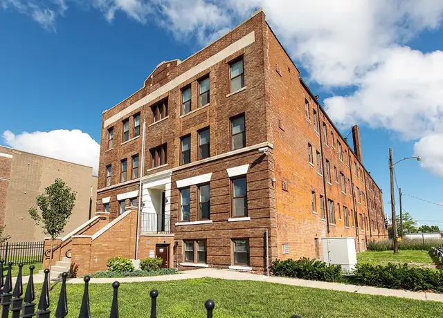 Photo of 624 Charlotte St, Detroit, MI 48201