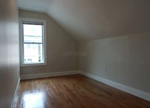 Property at 11 Park Ave Unit 3, Somerville, MA, 02144, 3 beds, 1 bath, [object Object]