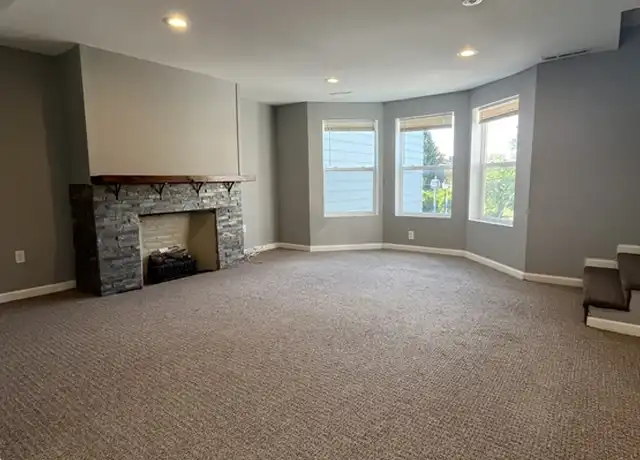 Property at 316 Broadway Unit 2, Rensselaer, NY, 12144, 3 beds, 2 baths, [object Object]