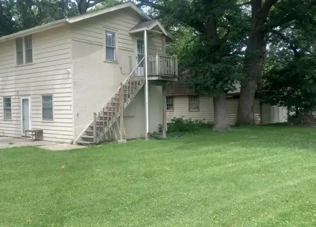 Property at 735 20th Ave Unit 8, East Moline, IL, 61244, 1 bed, 1 bath, [object Object]