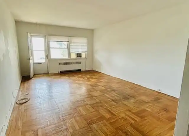Property at 325 Shore Rd Unit 1E, Long Beach, NY, 11561, 1 bed, 1 bath, [object Object]