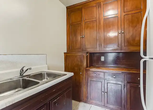Property at Uptown Classics - 2885 James Ave S, Minneapolis, MN, 55408, 1 bed, 1 bath, [object Object]