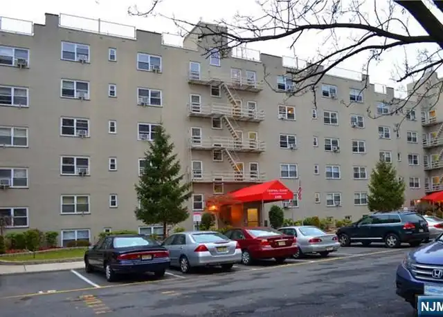 Property at 2205 N Central Rd Unit 3A, Fort Lee, NJ, 07024, 1 bed, 1 bath, [object Object]