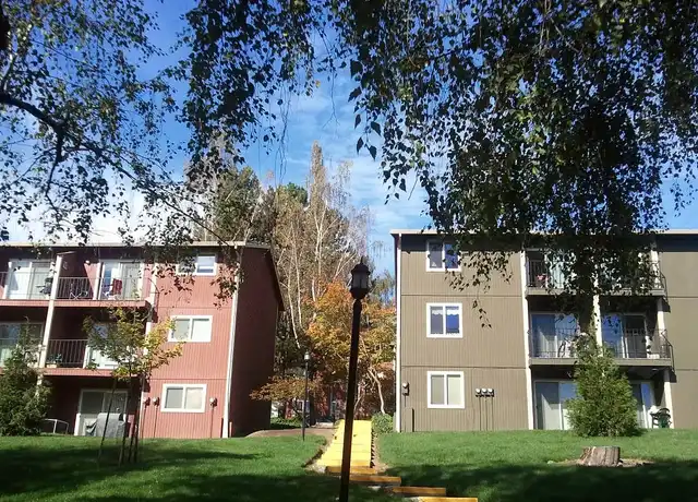 Property at Crestview Heights Apartments - 12435 SE Linwood Ave, Milwaukie, OR, 97222, 2 beds, 1 bath, [object Object]