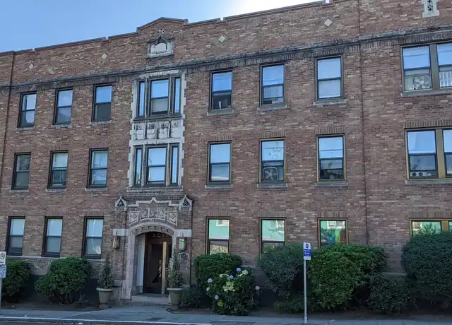 Property at Levere Apartments - 4105 Brooklyn Ave NE, Seattle, WA, 98105, 0-1 beds, 1 bath, [object Object]