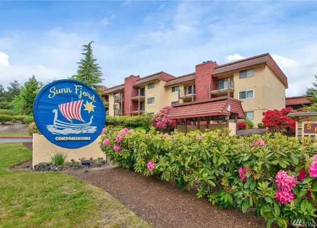 Property at 1710 W Sunn Fjord Ln, Bremerton, WA, 98312, 2 beds, 1.5 baths, [object Object]
