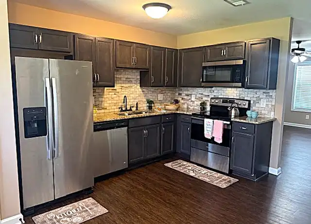 Property at 2503 Rollow Ln, Clarksville, TN, 37043, 2 beds, 1.5 baths, [object Object]