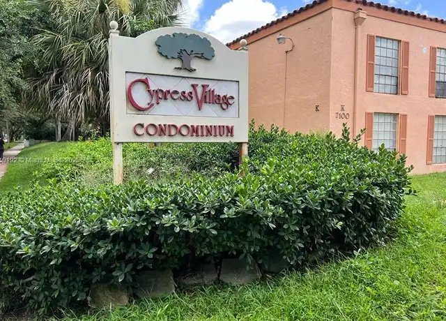 Property at 7160 Fairway Dr Unit J18, Miami Lakes, FL, 33014, 1 bed, 1 bath, [object Object]