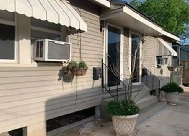 Property at 1017 Hancock St Unit B, Gretna, LA, 70053, 0 beds, 1 bath, [object Object]