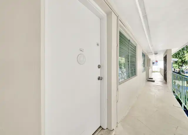 Property at 426 Santander Ave, Coral Gables, FL, 33134, 1 bed, 1 bath, [object Object]