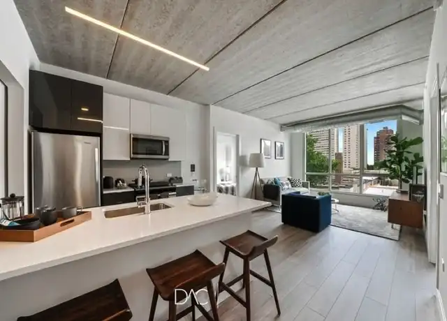 Property at 3636 N Halsted St Unit 912, Chicago, IL, 60613, 3 beds, 2 baths, [object Object]