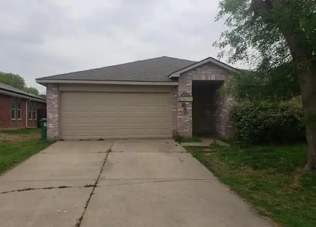 Property at 8105 Canoe Ridge Ln, Denton, TX, 76210, 4 beds, 2 baths, [object Object]